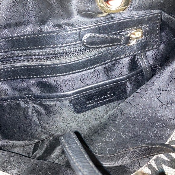 Michael Kors Tote Bag Black Canvas BUNDLE  Michael Kors Black Snak tote - Picture 2 of 4